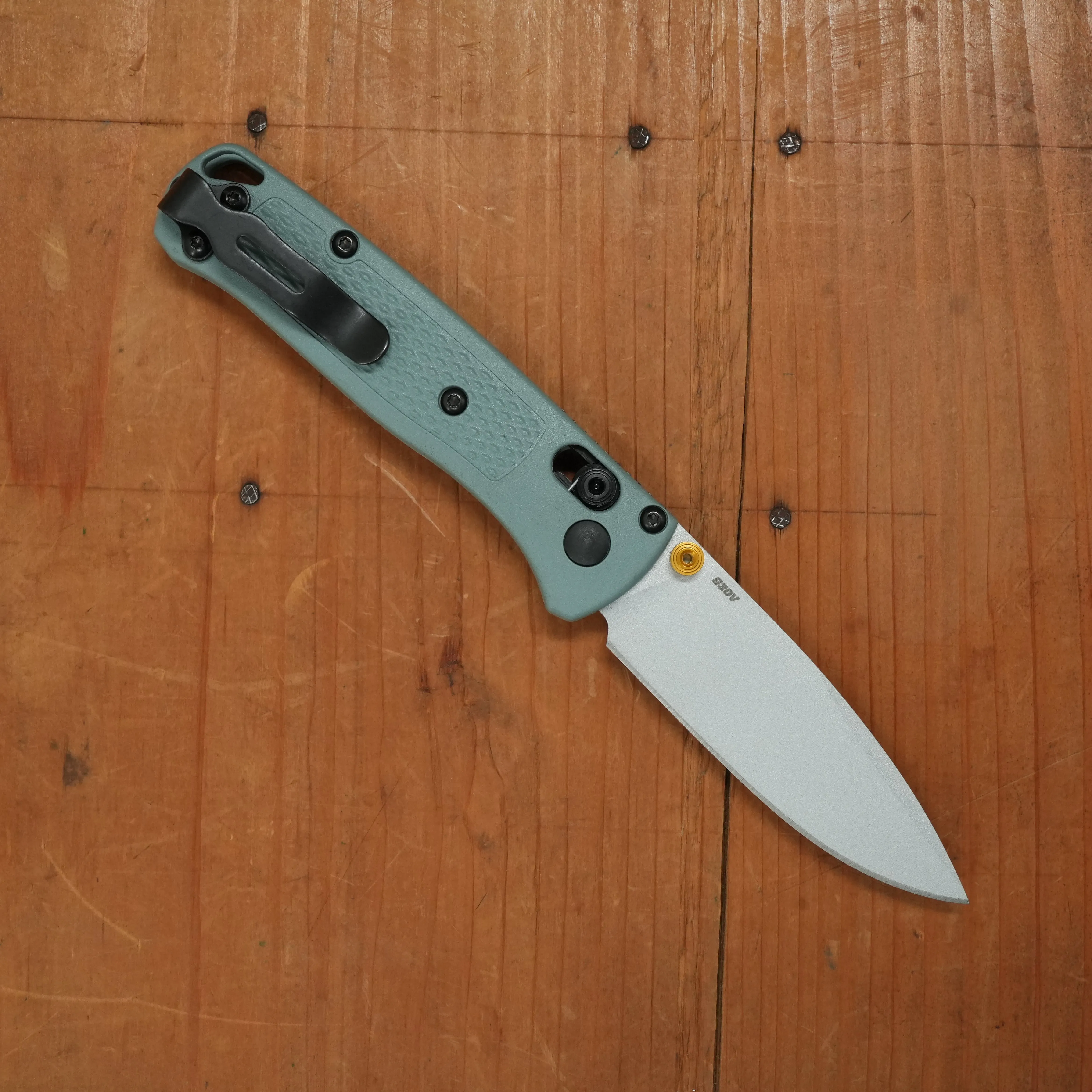 Benchmade 533SL-07 Mini Bugout Drop Point CPM-S30V AXIS Lock Sage Green Handle