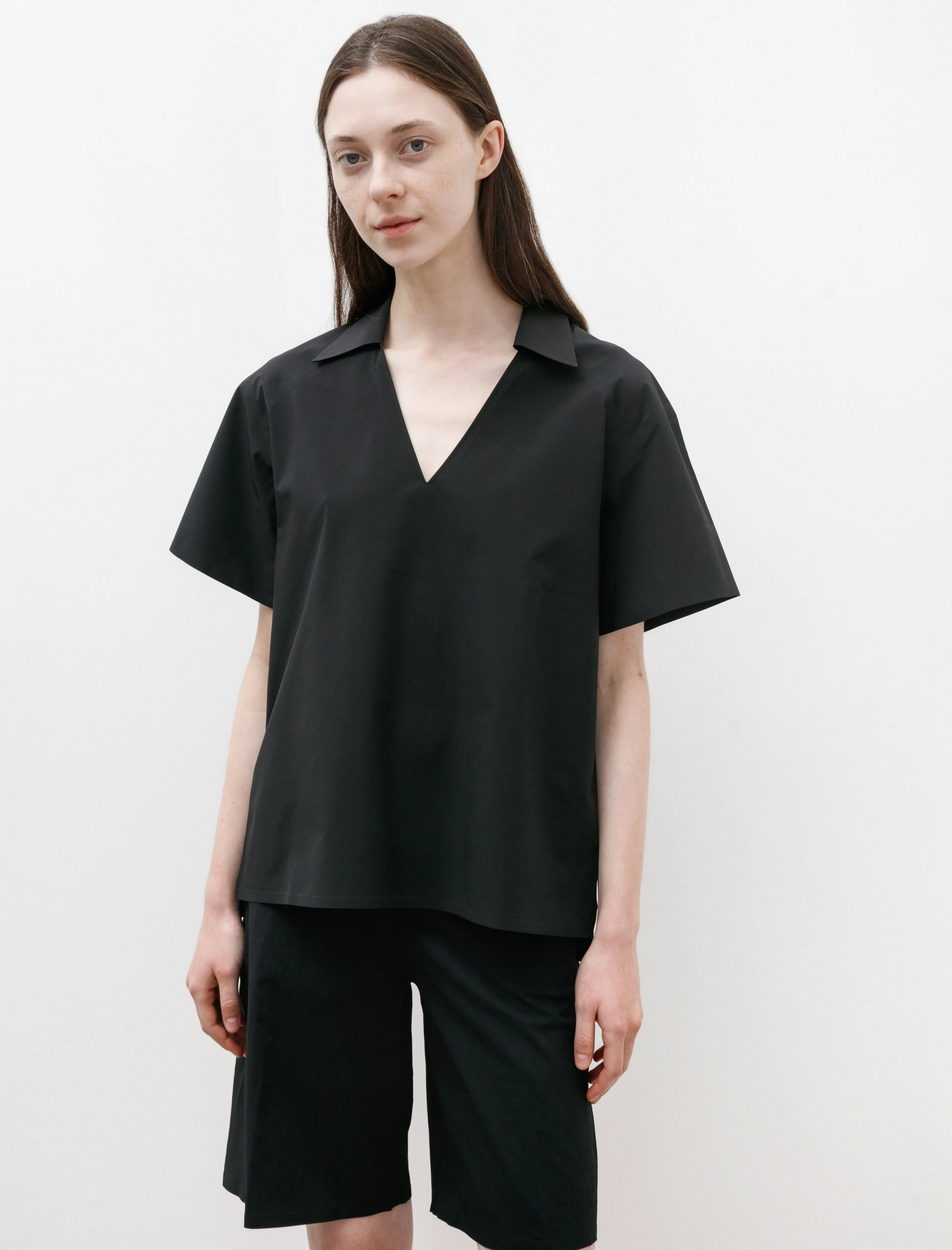 Eave V-Neck Shirt Black