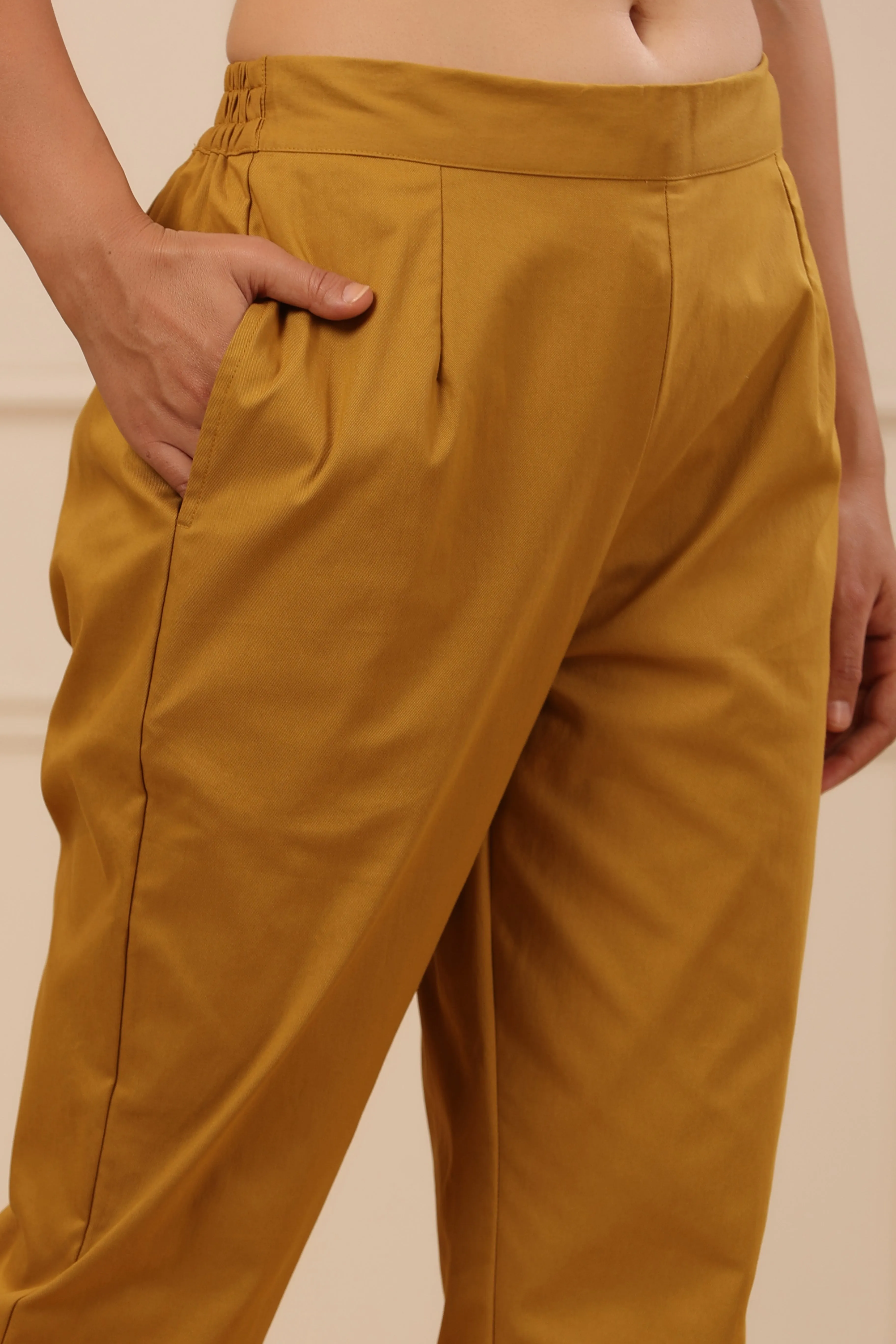 Juniper Mustard Spendex Solid Slim Fit Pants With Partially Elasticated Waistband