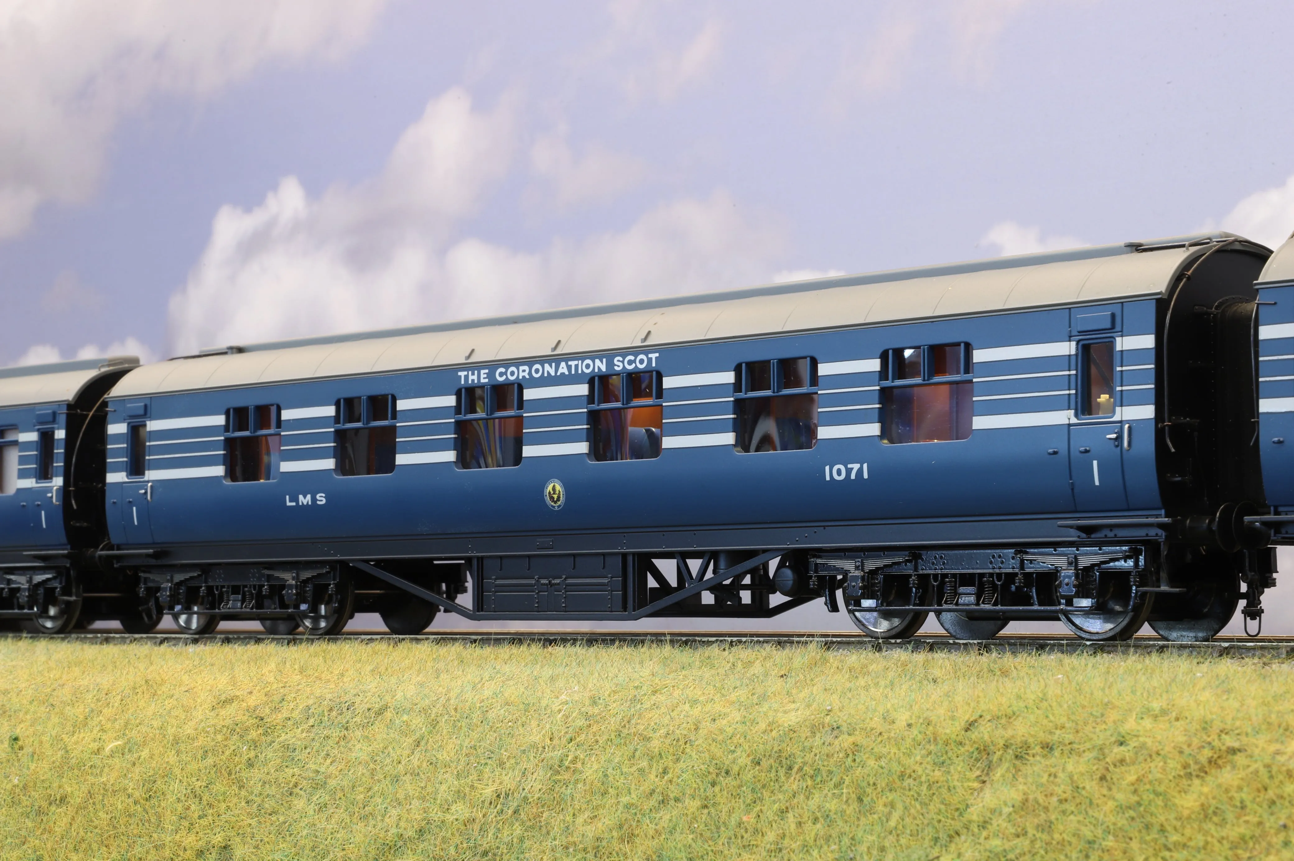 MTH Finescale O Gauge 4-Car LMS 'Coronation Scot' Coach Set Streamlined Blue