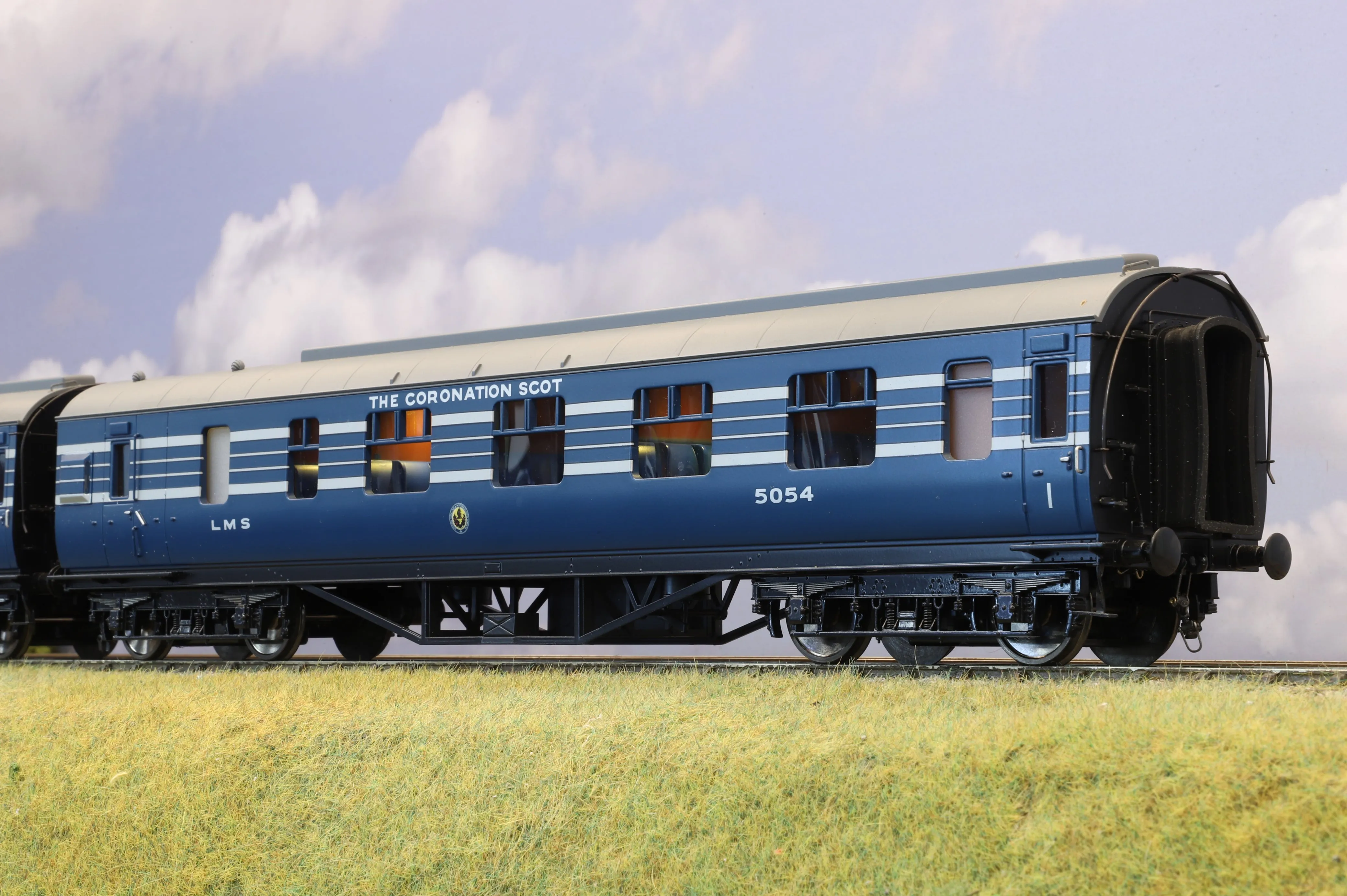 MTH Finescale O Gauge 4-Car LMS 'Coronation Scot' Coach Set Streamlined Blue