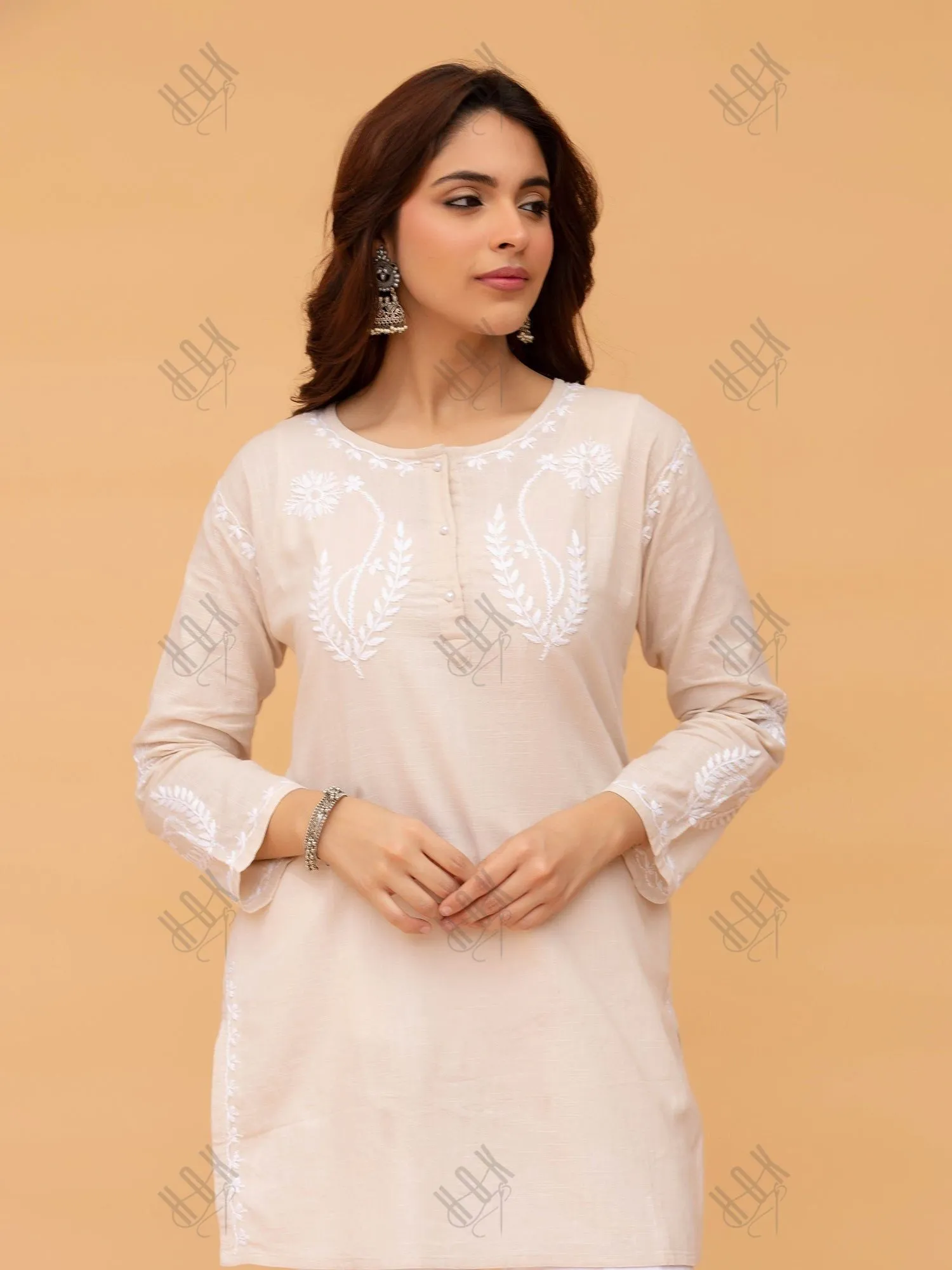 Saba Chikankari Short kurta in Slub cotton - Beige