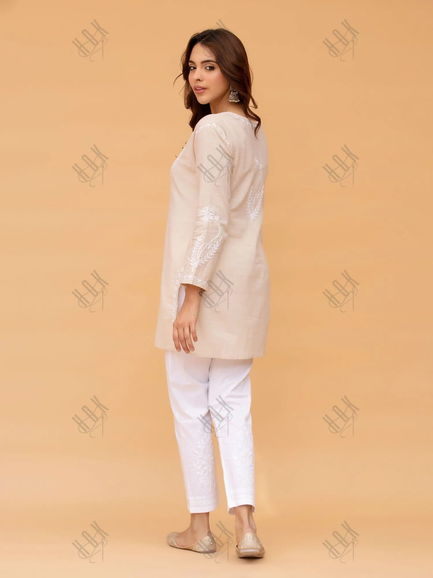 Saba Chikankari Short kurta in Slub cotton - Beige